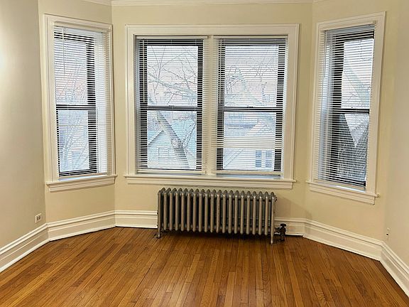 5th image of 1909-13 W Larchmont Ave #13-3B