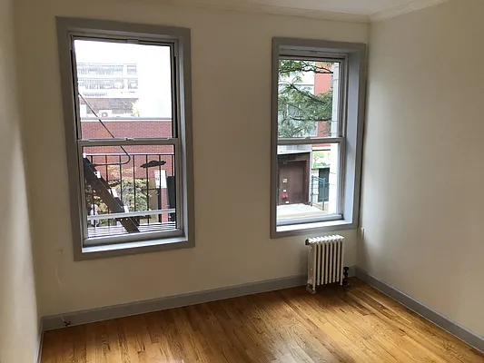 Rented by Skyline Realty LLC II | media 32