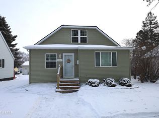 1512 N 4th St, Grand Forks, ND 58203