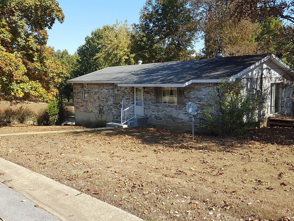1st image of 2645 Crestwood Dr