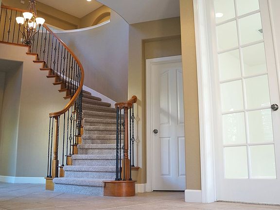 2nd image of 3523 Pleasant Creek Dr