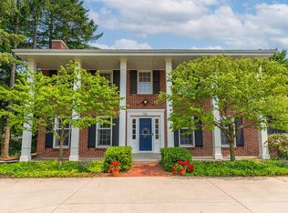 600 Bel Aire Dr, Thiensville, WI 53092