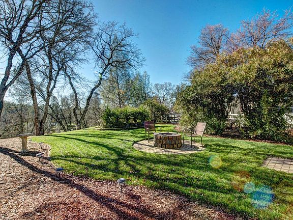 3rd image of 9735 Sunnywood Dr