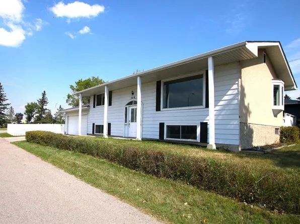 108 W Flett Dr NE, Airdrie, AB T4B 1N2