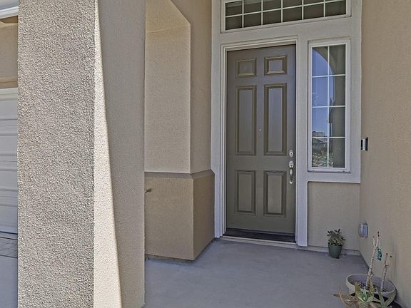 4th image of 349 Heron Way