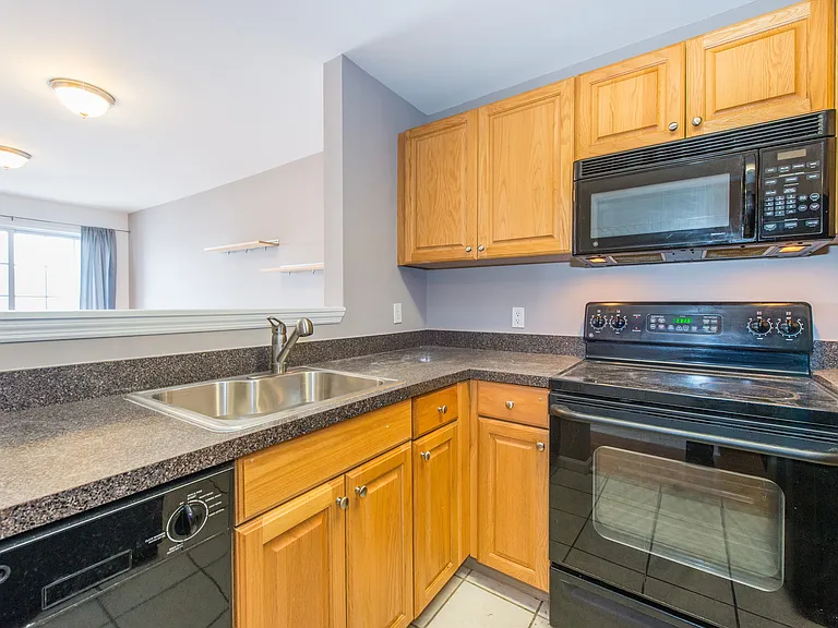 318 54th St #4K — Photo 7