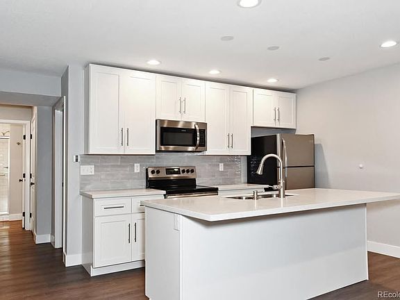 4th image of 1421 Washington Ave #C