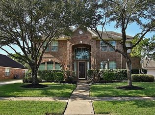 8811 Sunny Ridge Dr, Houston, TX 77095