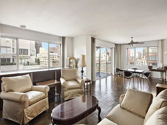 Sold by Sotheby's International Realty | media 1