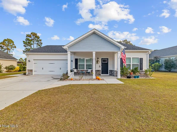 106 Farmstead Place, Maple Hill, NC 28454