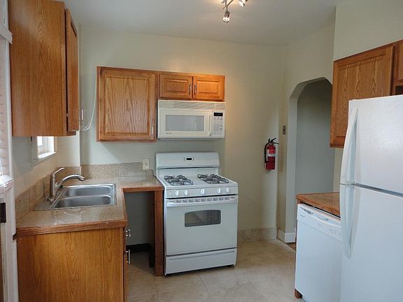 4th image of 891 Northwest Blvd