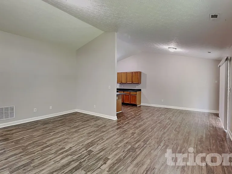 12758 Sovereign Ln — Photo 2