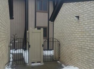 5104 Rock Run #1, West Bloomfield, MI 48322