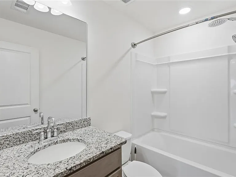 586 Morrow Ln SW — Photo 20