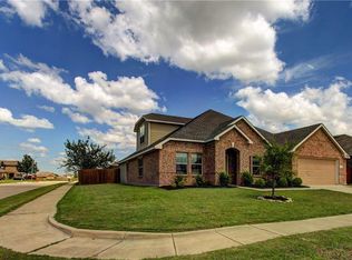 436 Foxcraft Dr, Fort Worth, TX 76131