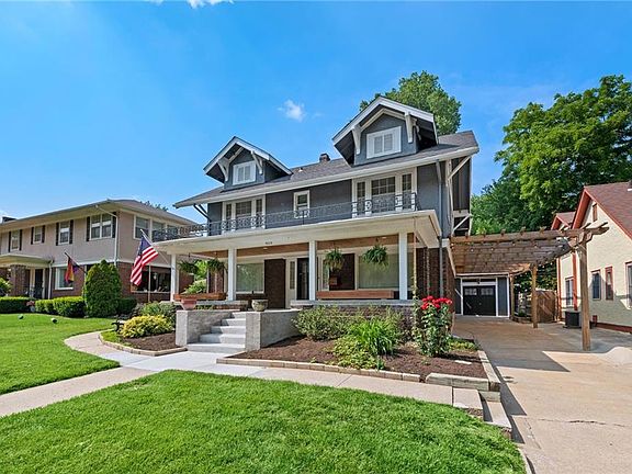 3rd image of 3628 Gladstone Blvd