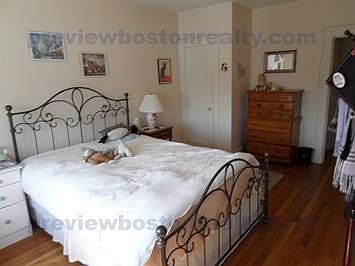 2nd image of 116 Washington St #Jl45