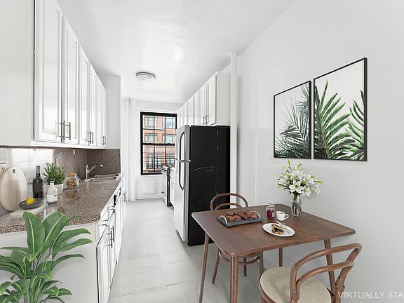 4th image of 175 W 76th St #10B