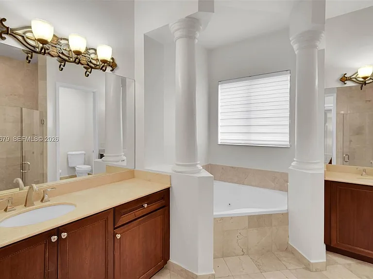 18861 SW 77th Ct — Photo 22
