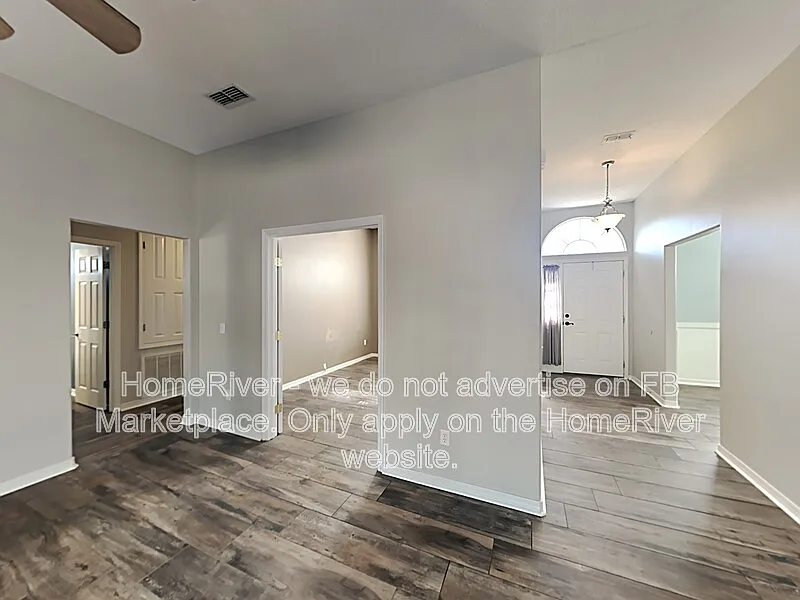 4 bed, 2.0 bath, 2096 sqft, $2,495 — Photo 3