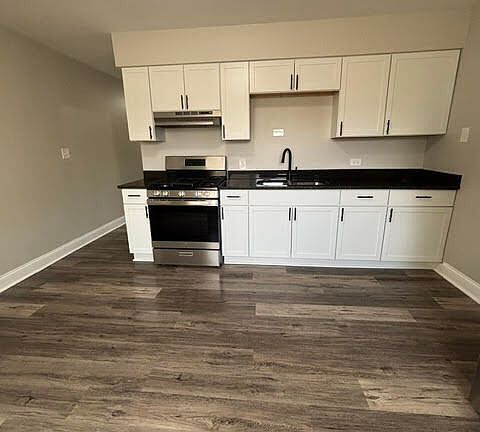 3rd image of 7050 Idaho Ave