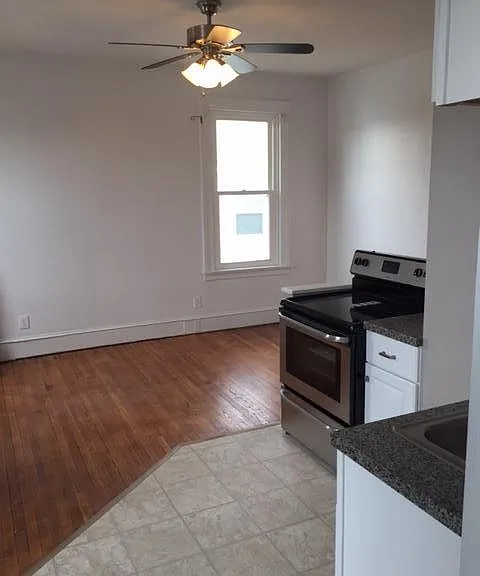 kitchen/living area