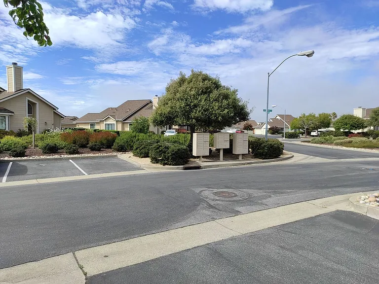1025 Highlander Dr — Photo 14