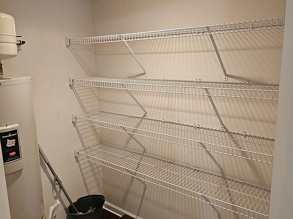 5th image of 1402 Orange Ct