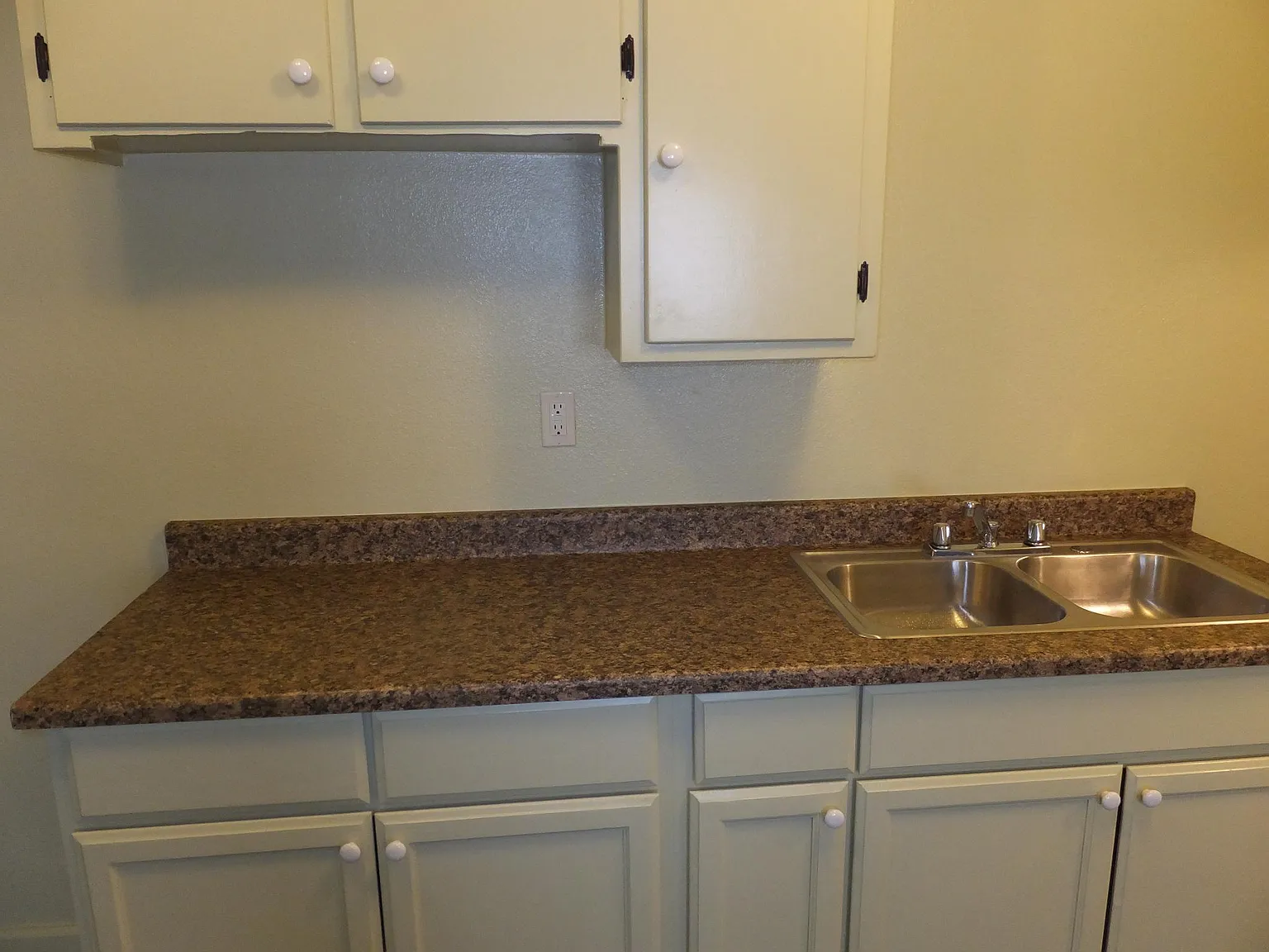 5230 N Long Beach Blvd — Photo 4