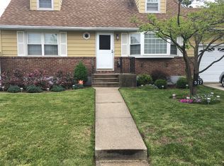 517 Leader Ave, North Babylon, NY 11703