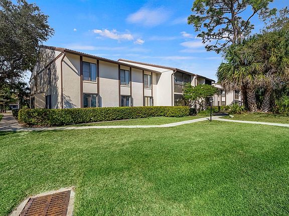 4th image of 1575 SW Silver Pine Way #108G2