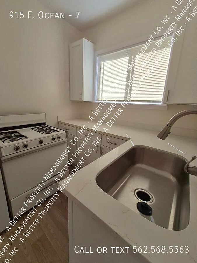 Building Photo - 915 E Ocean Blvd #7