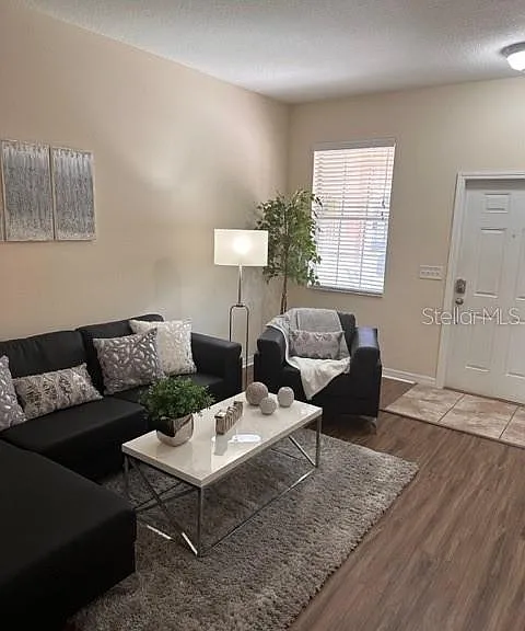 11048 Savannah Landing Cir — Photo 2