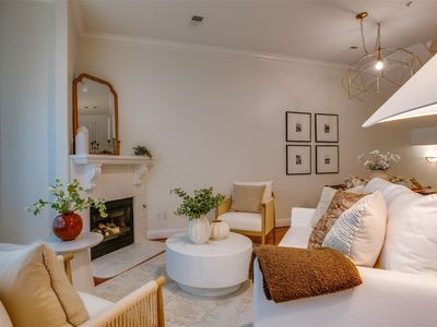 4058 Buena Vista St UNIT B, Dallas, TX, 75204