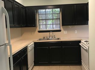 1437 Lake Calais Ct APT 4, Baton Rouge, LA 70808