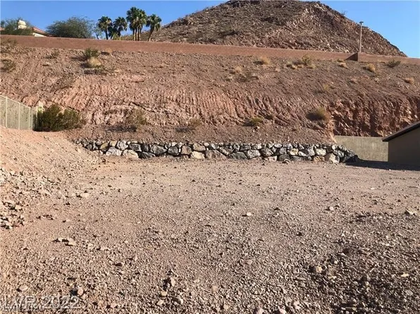 899 Fire Agate Dr, Boulder City, NV 89005
