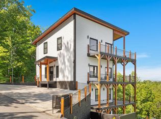611 Ivy Rd, Gatlinburg, TN 37738