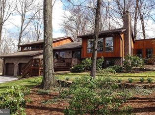 610 Forest Rd, Chambersburg, PA 17202