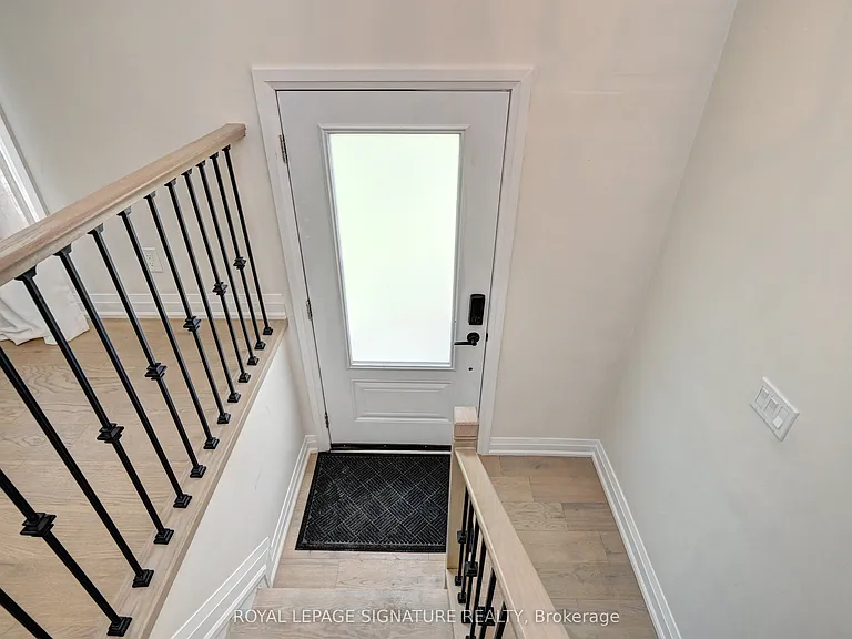 240 Stonybrook Dr — Photo 8
