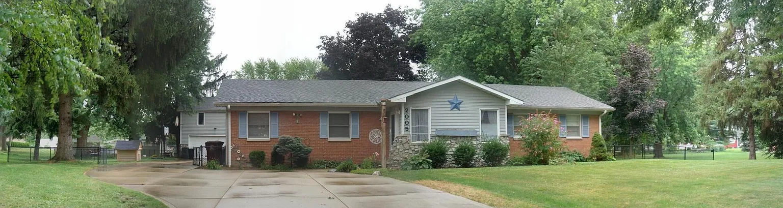 2005 E Southway Blvd photo 1