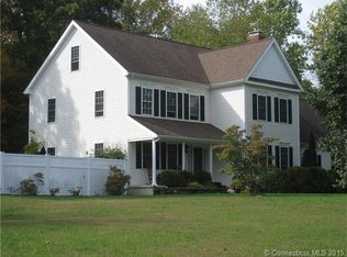 5 Stonewall Ln, Clinton, CT 06413