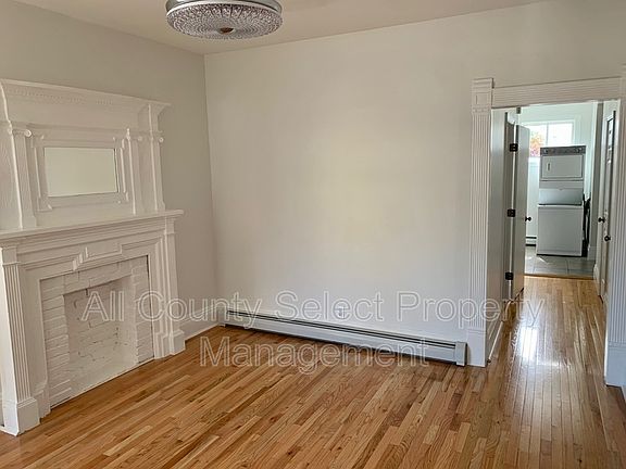 4th image of 19 Oakland St #1