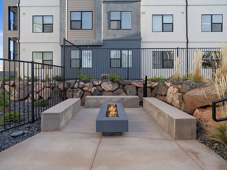 206 N Chapparell Dr #ID1504814P — Photo 40