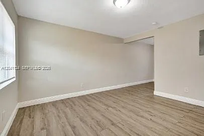 429 NW 9th Ave #3 — Photo 7