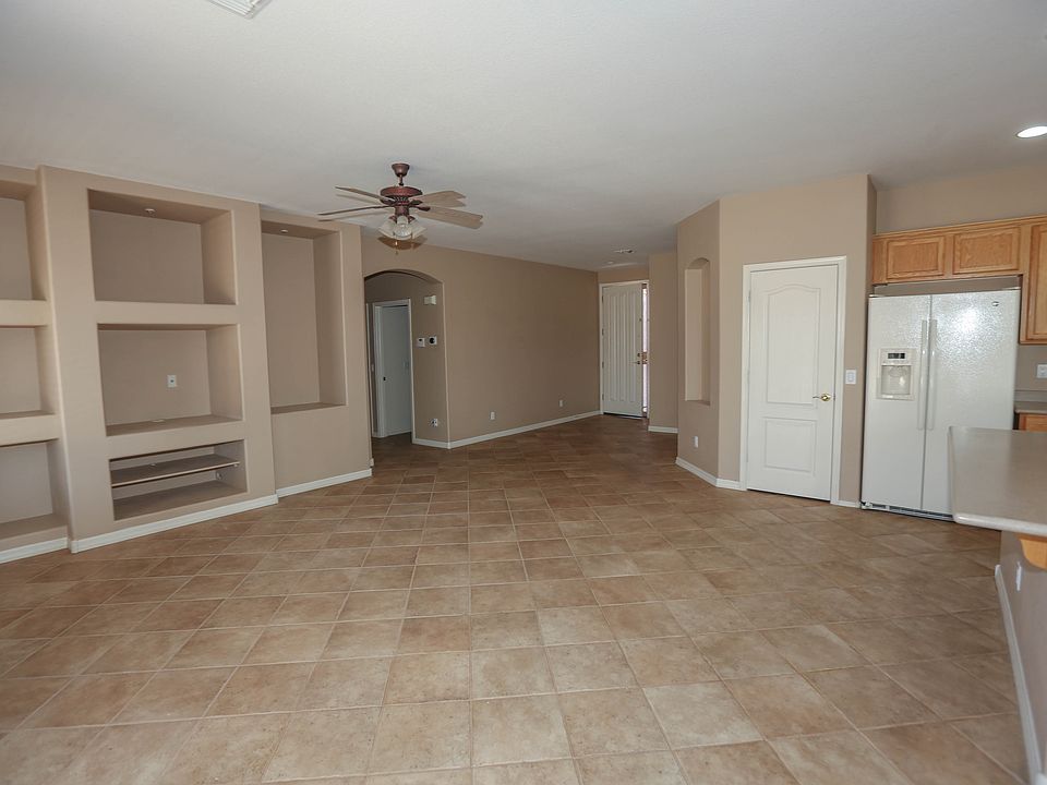 1st image of 9315 W Tonopah Dr