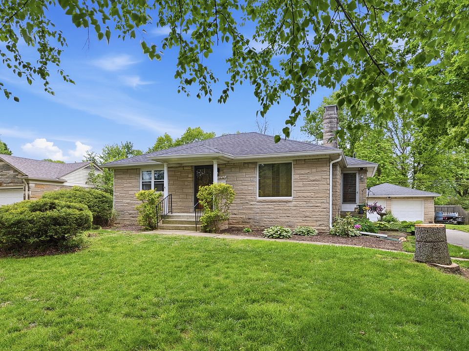 1st image of 1353 E Loretta Dr