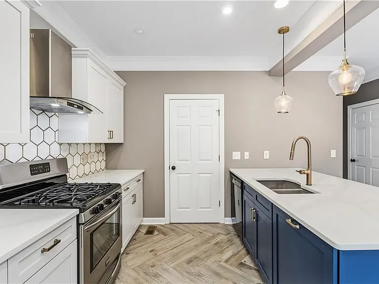 260 Manning Rd #155 — Photo 14