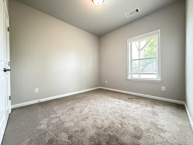 2838 Village Park Bnd — Photo 8
