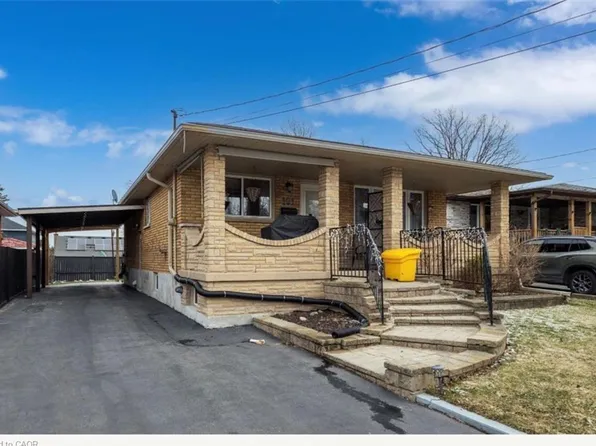 101 Victor Blvd, Hamilton, ON L9A 2V3