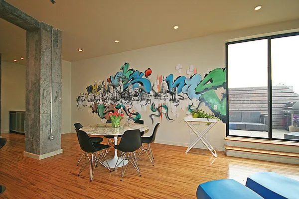 Sold by Keller Williams City Life Realty | media 2